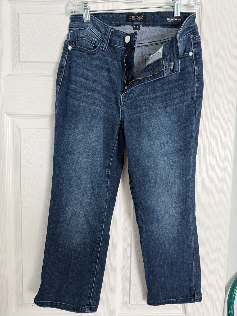 Judy Blue Women’s  Indigo capri jeans